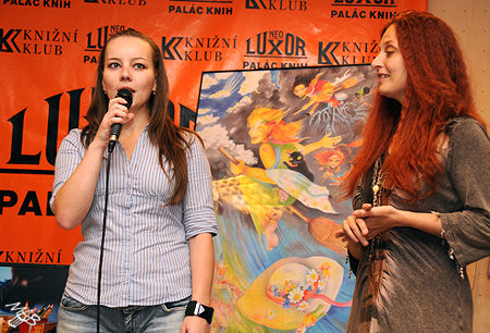 Za Palác knih Luxor uvítala soutěžící slečna Zuzana Turňová